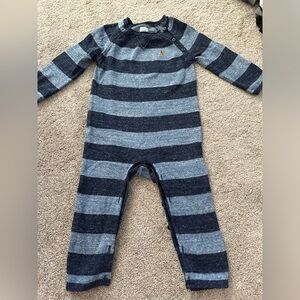 BabyGap 2 pieces pants / and sweater one piece 18-24mths